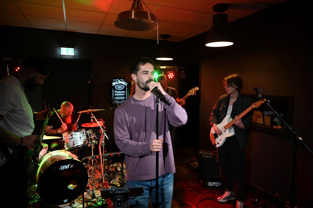 ../Images/10 jaar Ro's Barbershop 185.jpg